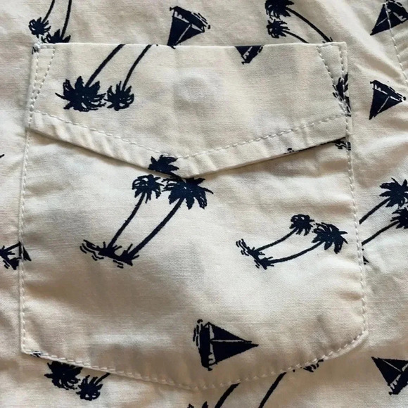Paper denim & cloth boy’s short sleeved button down, white & navy. Boy’s size 5 - Picture 7 of 7
